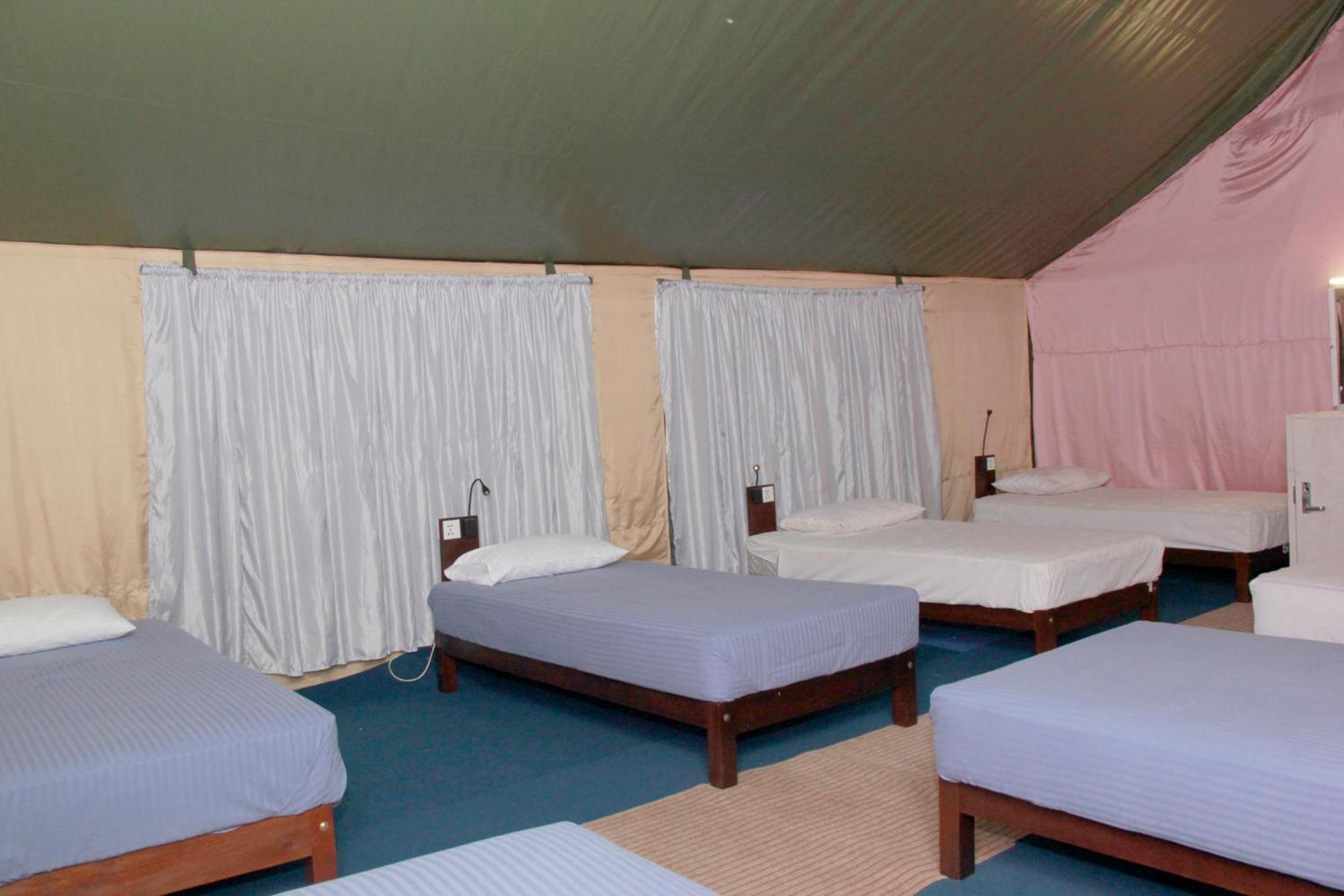 Traveler'S Haven Hostel At Colombo Intl Airport Katunayaka Екстериор снимка